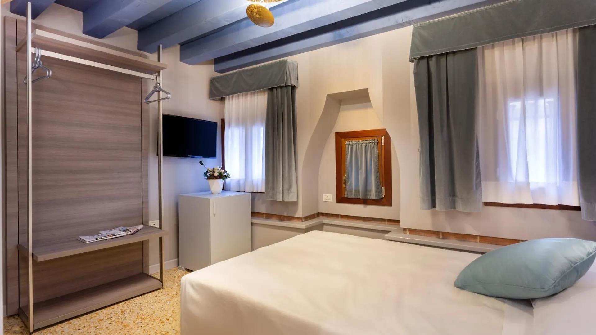 Hotel Tiziano Venice 3*,  Italy