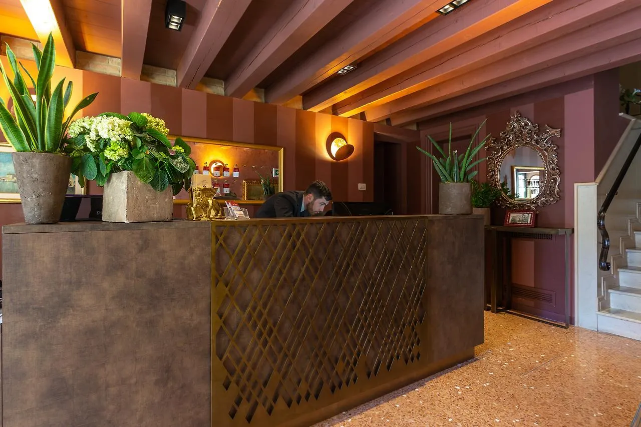 Hotel Tiziano Venice